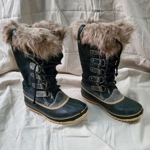 Sorel Joan of Arctic snow boots